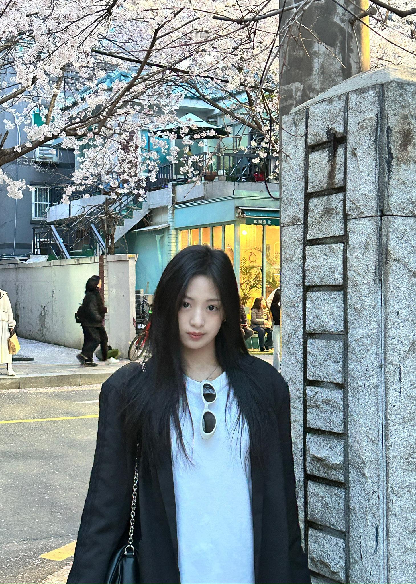 Ahyeon꙳ ​​​