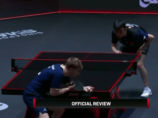 2026WTT新加坡大满贯莫雷高德因为发球回抛被罚分，提出鹰眼挑战👀挑战结果显