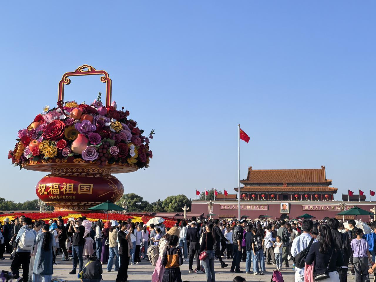 要说增加就业和收入，其实有个现成的抓手，就是让国企央企带头，不能搞外包，不能搞劳