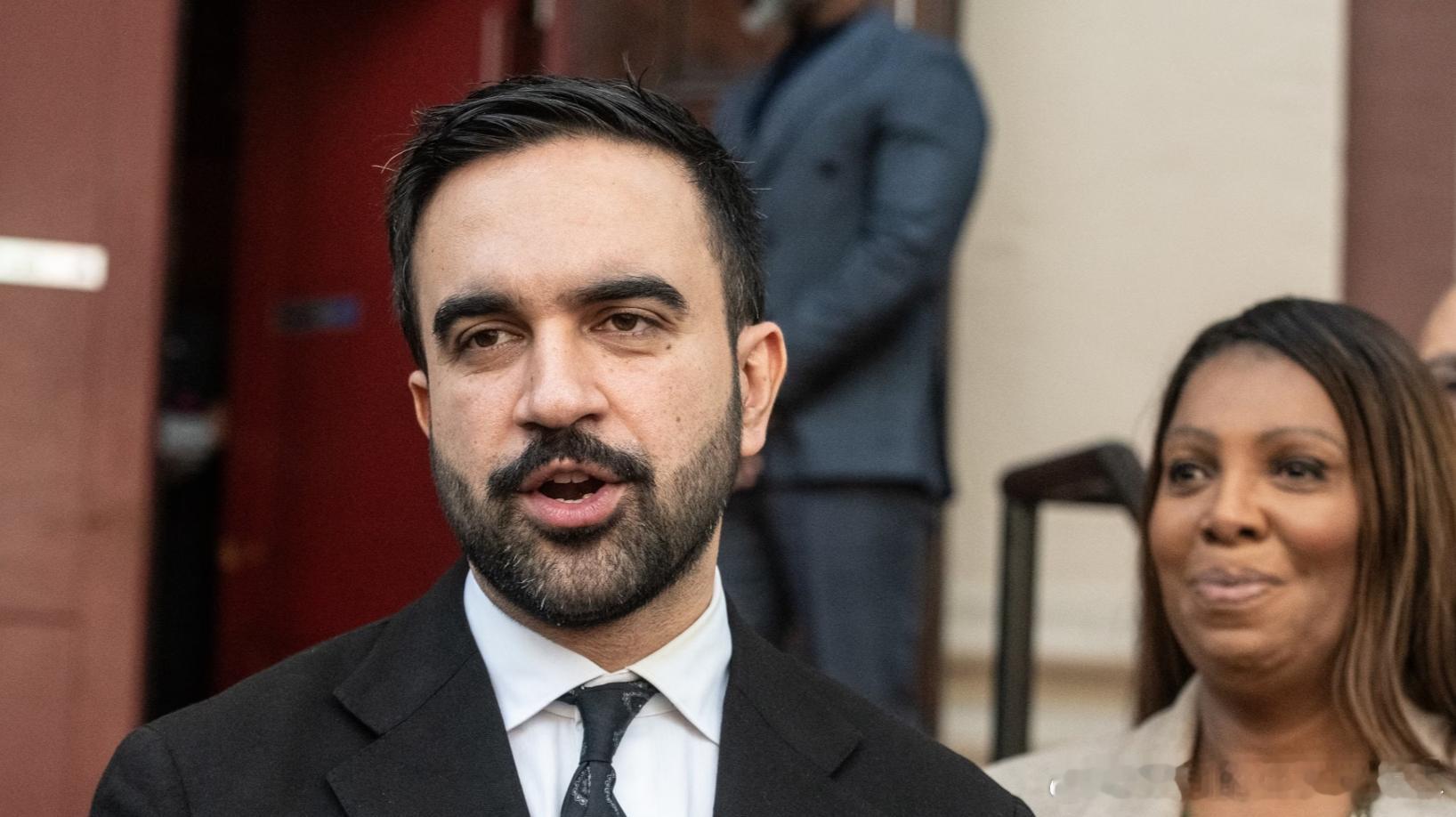 【黄金时代】重磅，川普跨党派，正式支持民主党候选人科莫担任纽约市长，坚决抵制马姆