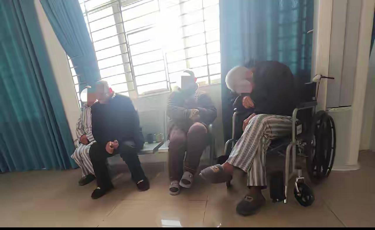 🔥湖北精神病院骗保太猖狂！免费住院=囚禁+虐待，简直丧尽天良！
 
谁能想到？