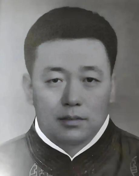 1939年，萧克不顾反对处决一司令员，不料宋时轮、邓华相继弃他而去。说起萧克，就