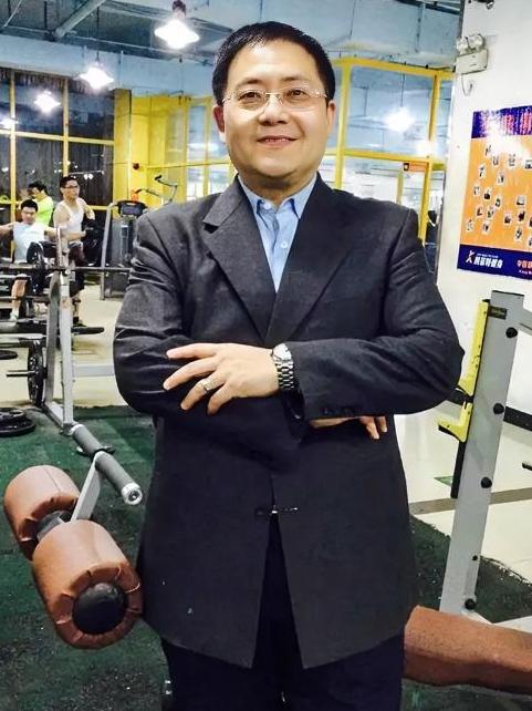 现在自媒体真的很难做了，一天坚持在头条上写4篇“小作文”，也就是10~20元，好