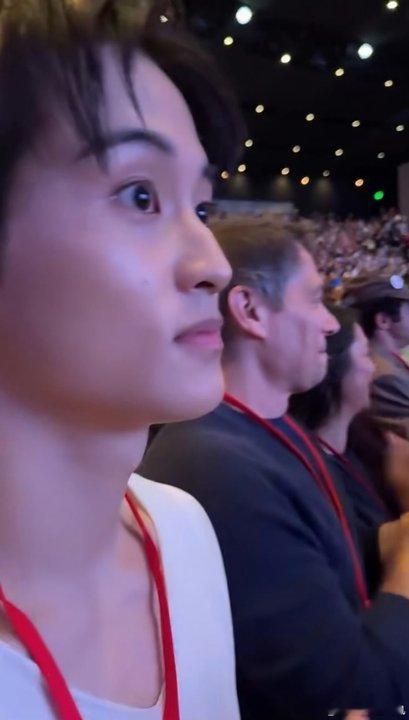 李马克去了苹果发布会李马克在苹果发布会 ！！天哪 ​​​
