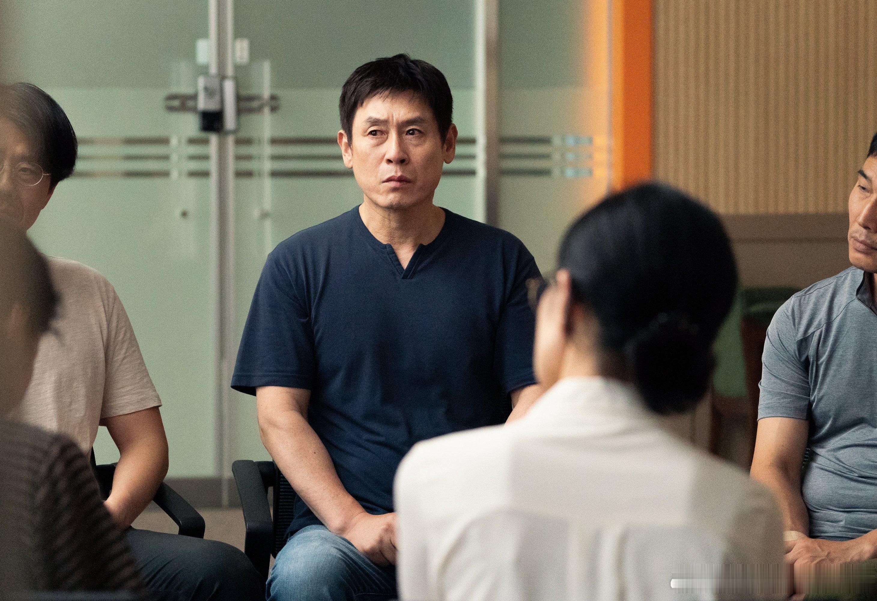 Netflix公开了4张《可能的爱情》的最新剧照 ​​​