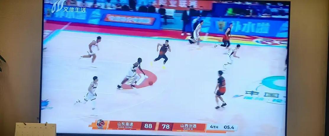 1胜3负！山西球迷集体破防
 
昨晚打山东，第二节直接崩了。12比25的单节比分
