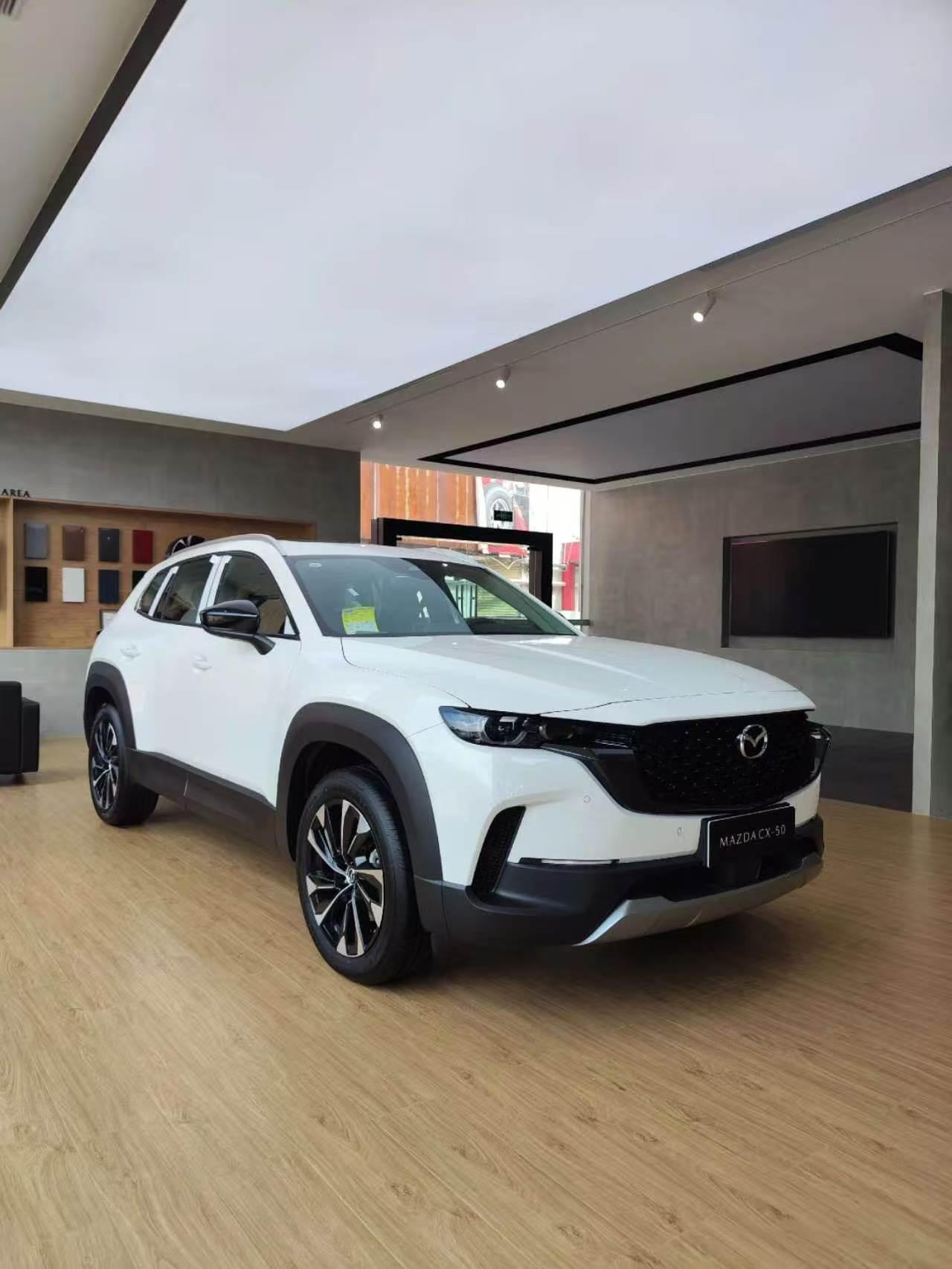 二手CX-50价格有多香？
直接报数：2023款2.0L驭行版，新车指导价15.