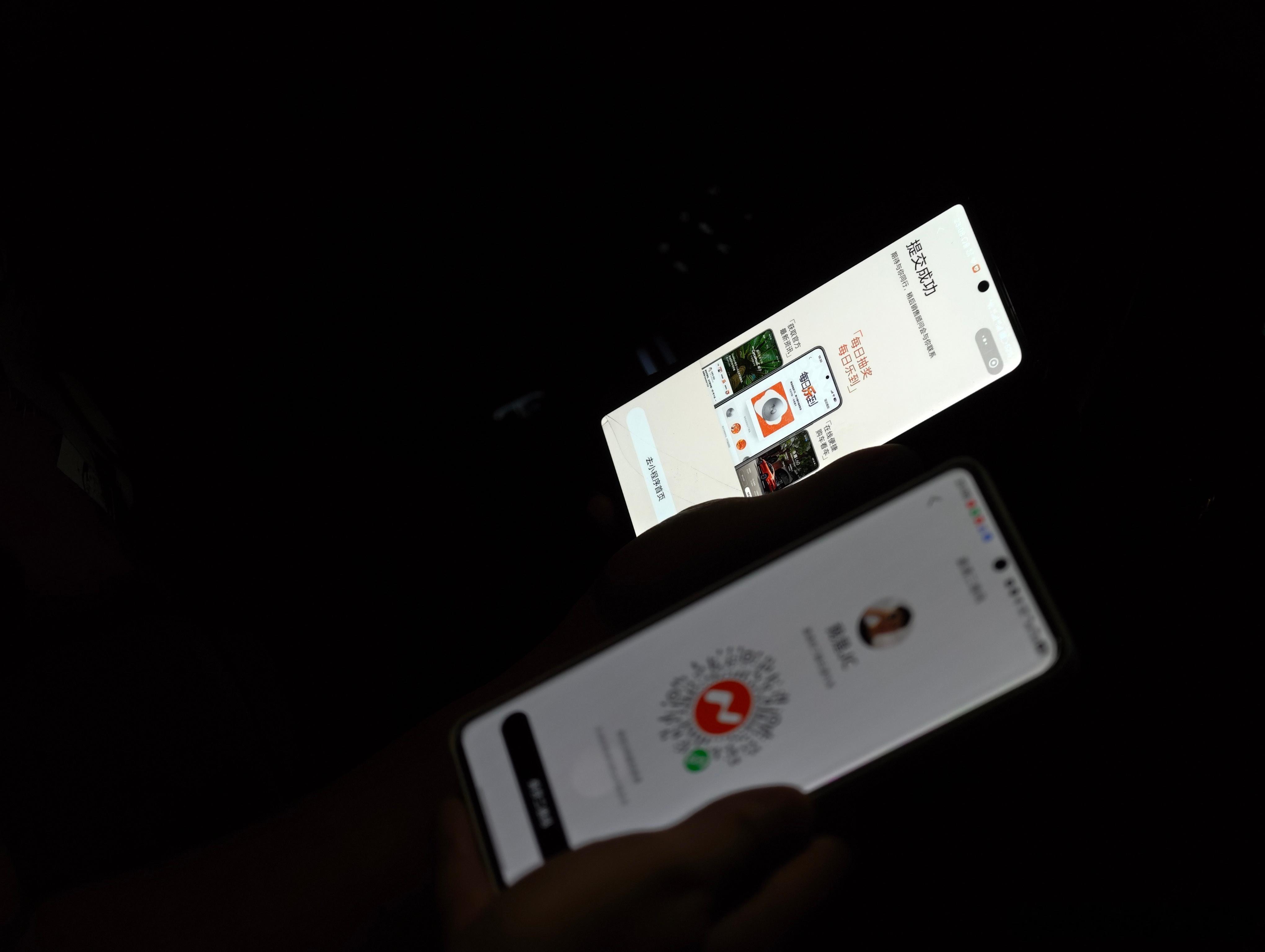 晚上收工去吃个夜宵他让老板去了解乐道，回酒店路上让人扫码预约试驾了老师，你太拼了