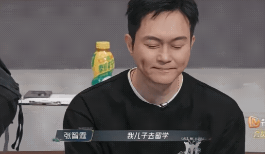 张智霖送儿子留学机场分别落泪张智霖[超话] 张智霖送儿子留学机场分别落泪！一沫真
