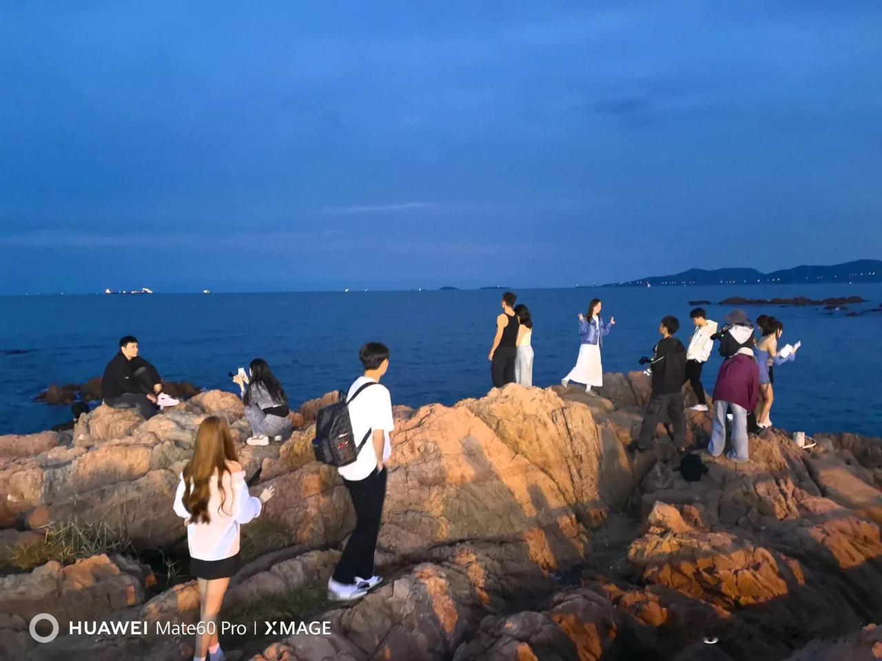 #生活碎片记录#青岛琴屿路是青年人的取景美地！这是我们青岛人早就知道的秘密，更是