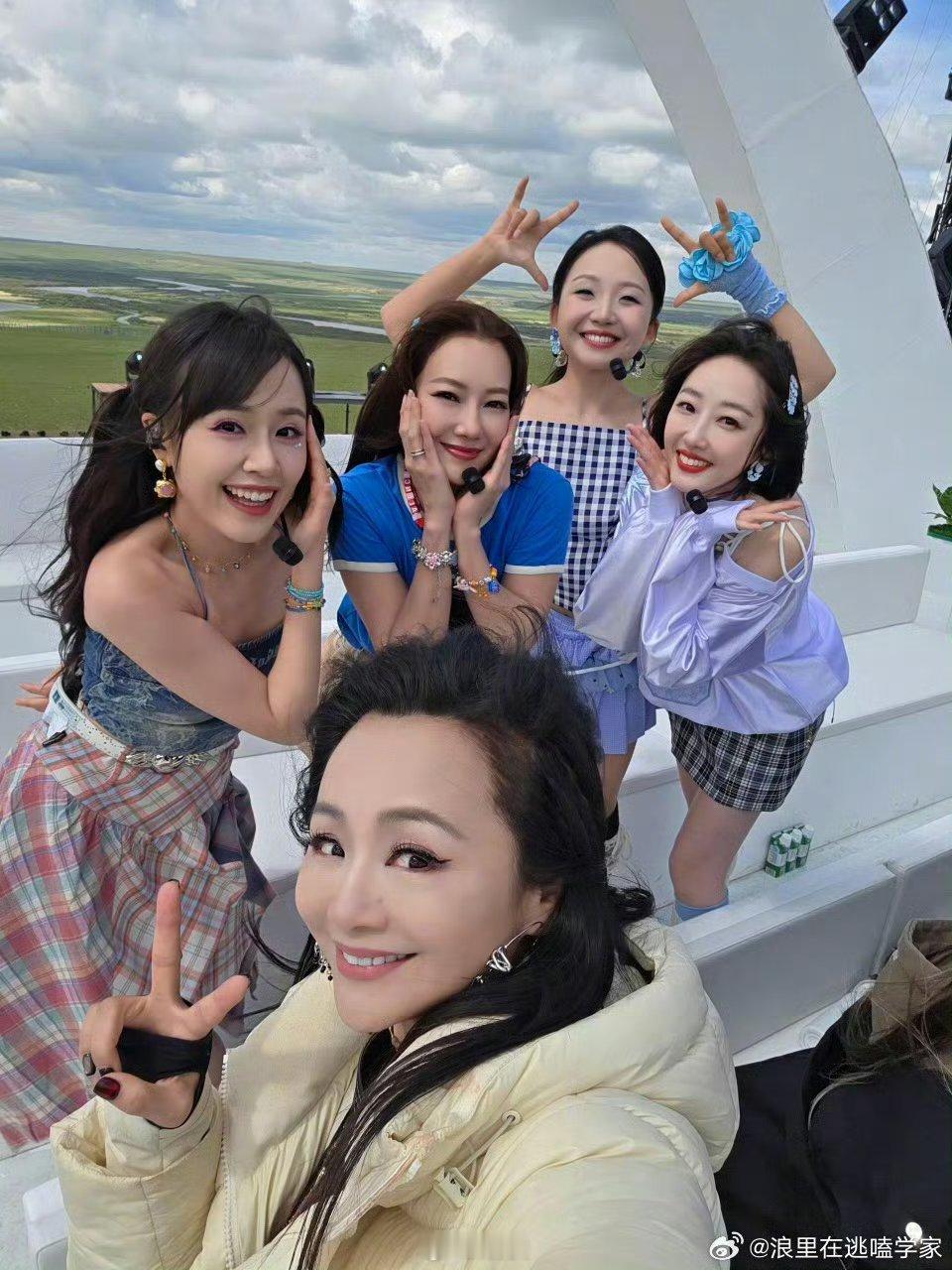曹颖做到了真正的乘风破浪曹颖经历了抗癌，还能在浪姐又唱又跳，这才是真正的乘风破浪