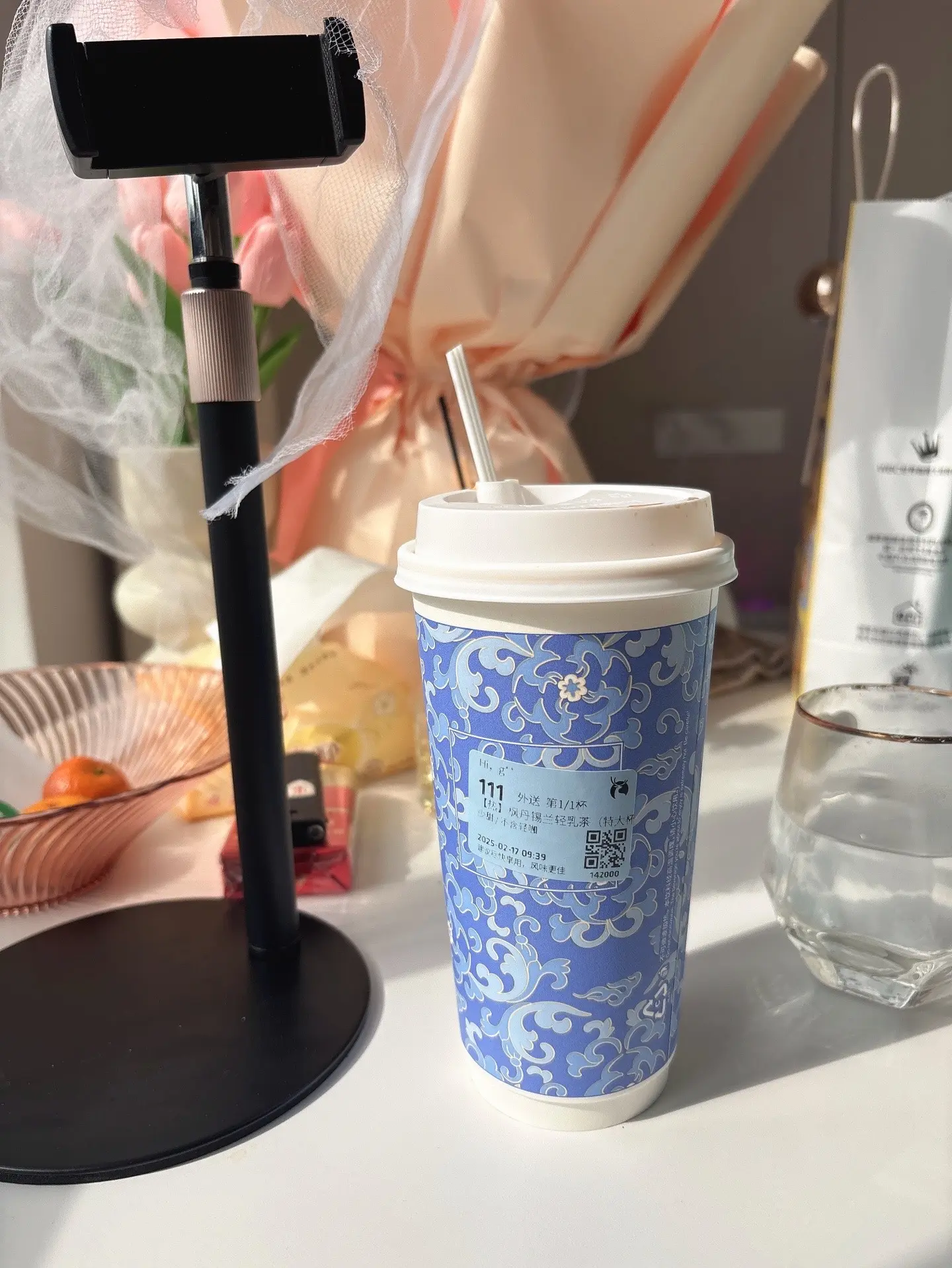 我就喜欢买点小东西可开心了，奢侈品除黄金其他都没兴趣。旅游除附近或者大...