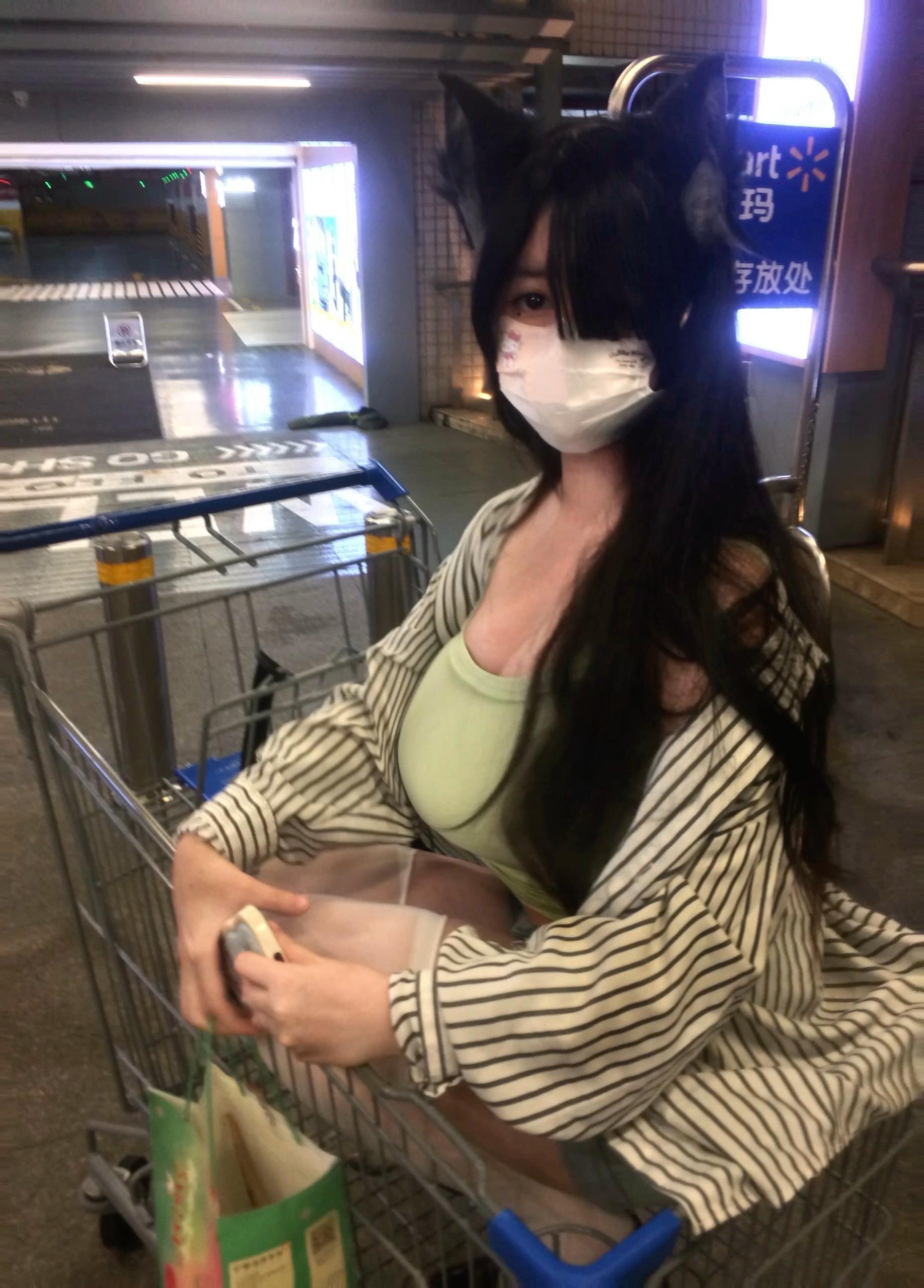 今日人设：有气无力懒洋洋