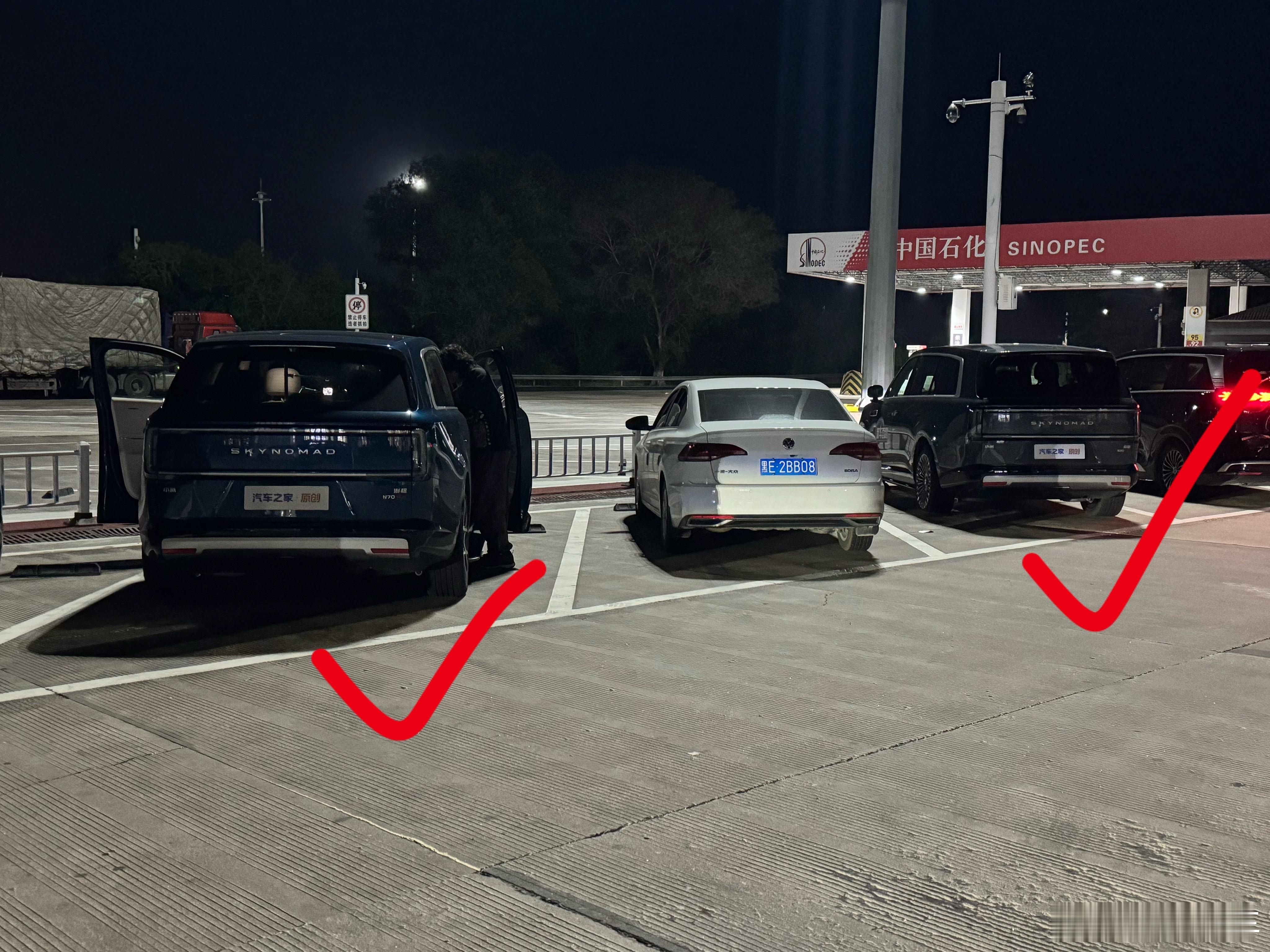 偶遇小米澎程续航测试[doge]有一说一，他们开的蛮快的，顶着120跑小米汽车[
