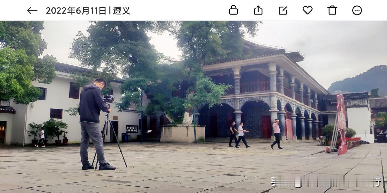 近期带学员在遵义学习大范围延时、滑轨延时拍摄。我们都没来过遵义，这样就可以从零开