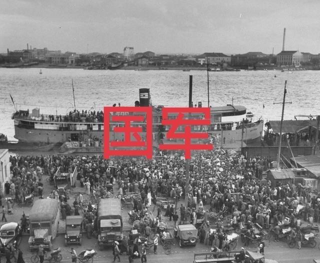 跟着蒋介石去台湾的六十万国军，基本绝后了，足见光头毫无格局。我也是纳闷了，光头怎