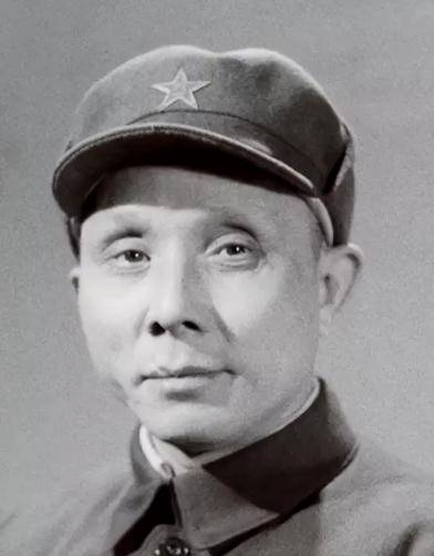 1953年，朱德去邓子恢家做客，见到12岁的邓苏生，朱老总忍不住问道：“你儿子咋