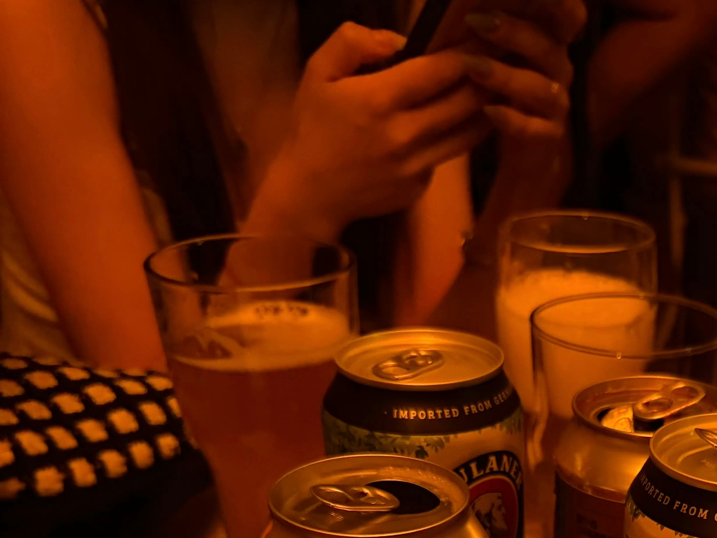 颜色鲜艳的鸟 是没有笼子可以困住他的🍻 龙港
