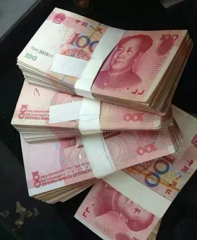 近日流传着这样一则深意的话语：

“钱财如同贴身的衣物，你需拥有，但不必每遇人便