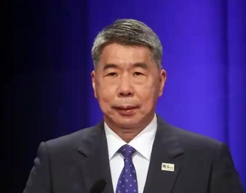张亚中深夜发文捅破国民党最大谎言。

5 月 31 日晚，岛内政坛又被一篇短文炸