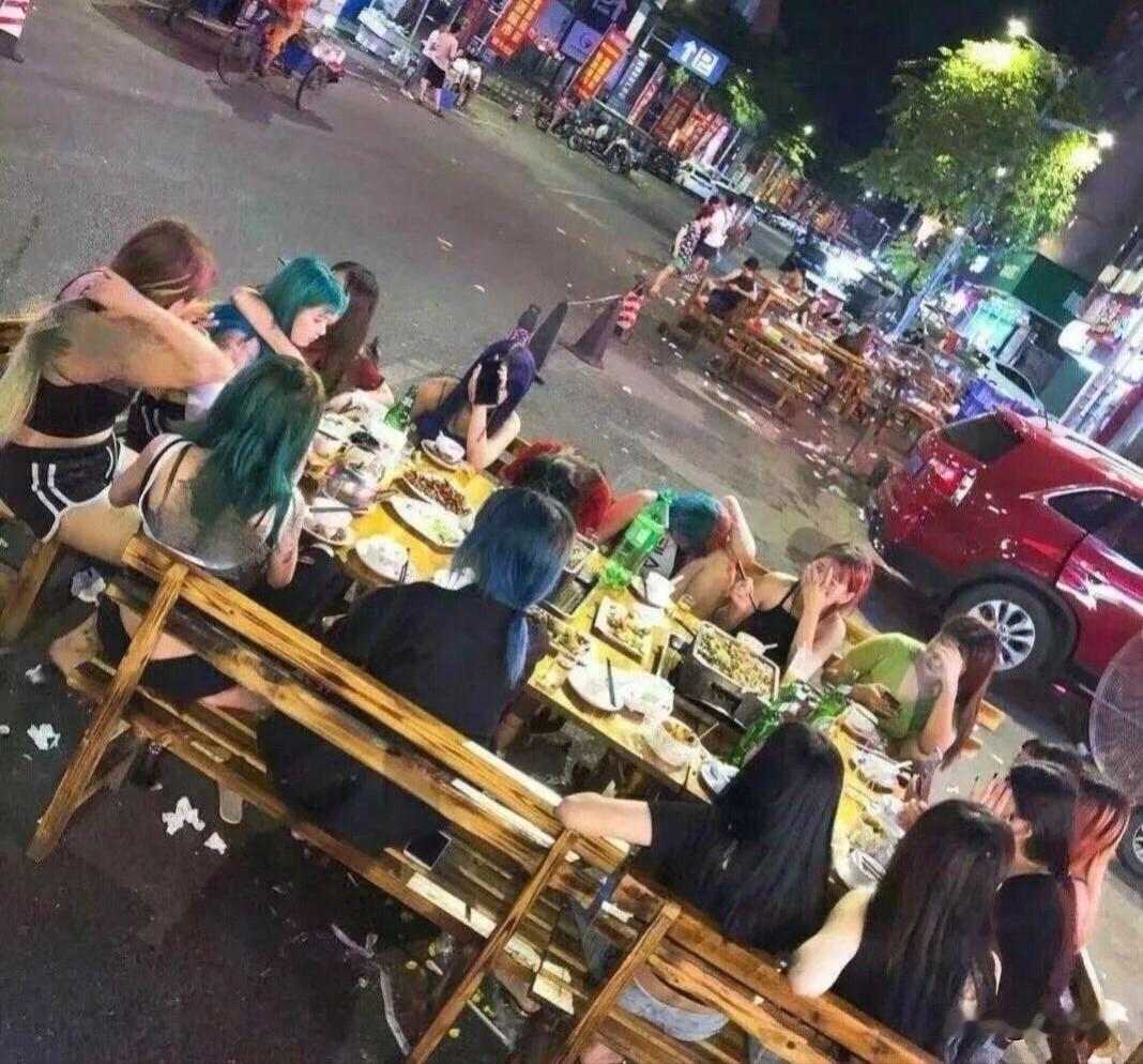 好多精神小妹