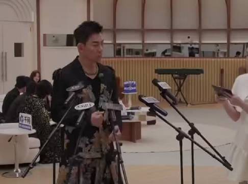 #任贤齐很想认识王一博##声生不息# 直播里任贤齐特意提到王一博，还夸得那么具体，看来是真欣赏，两人