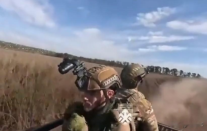 12/17美国战争研究所报告：
⭕️俄乌在库皮扬斯克战场，乌军的自杀式西南角冲锋