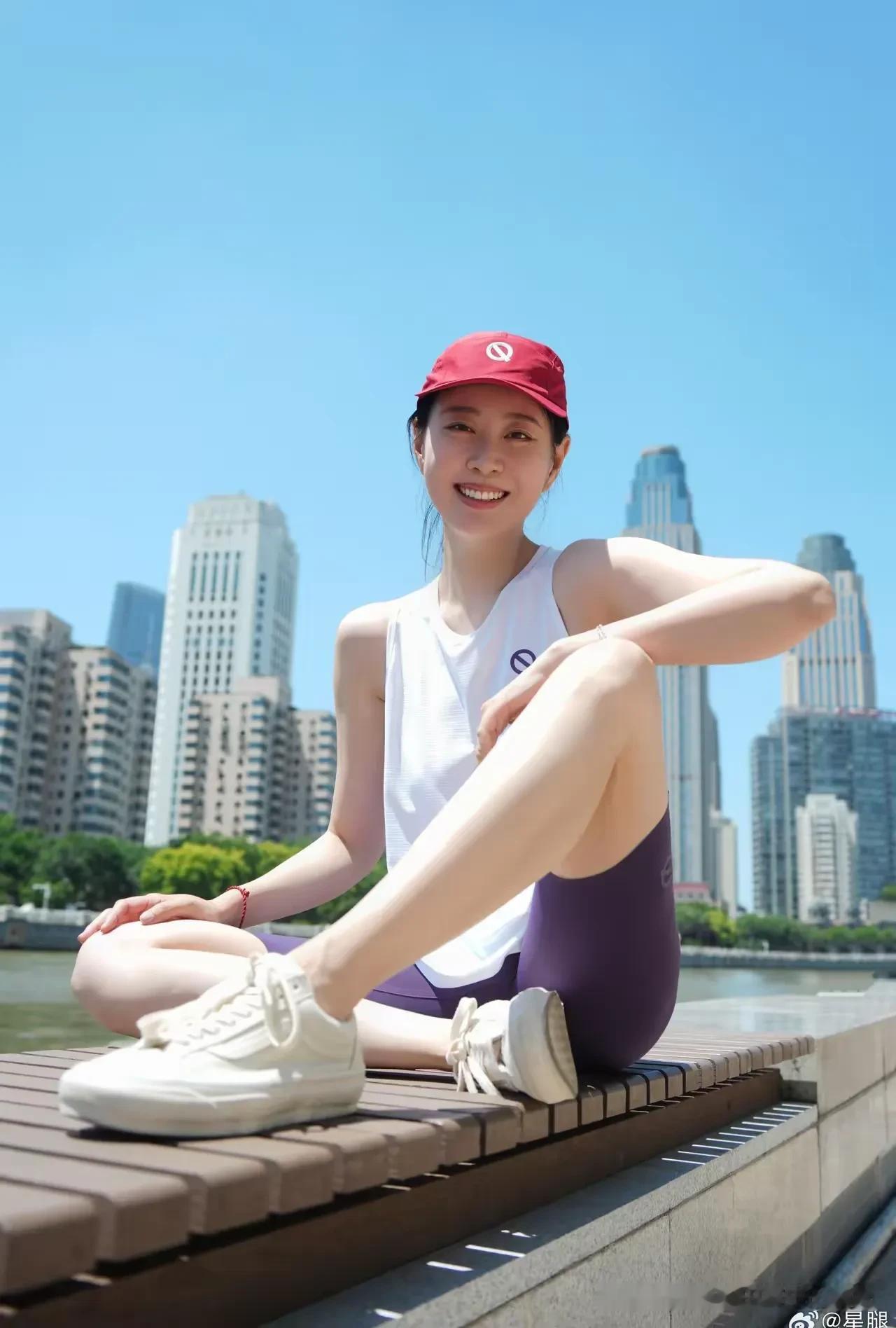 女人怎样穿搭，更显气质