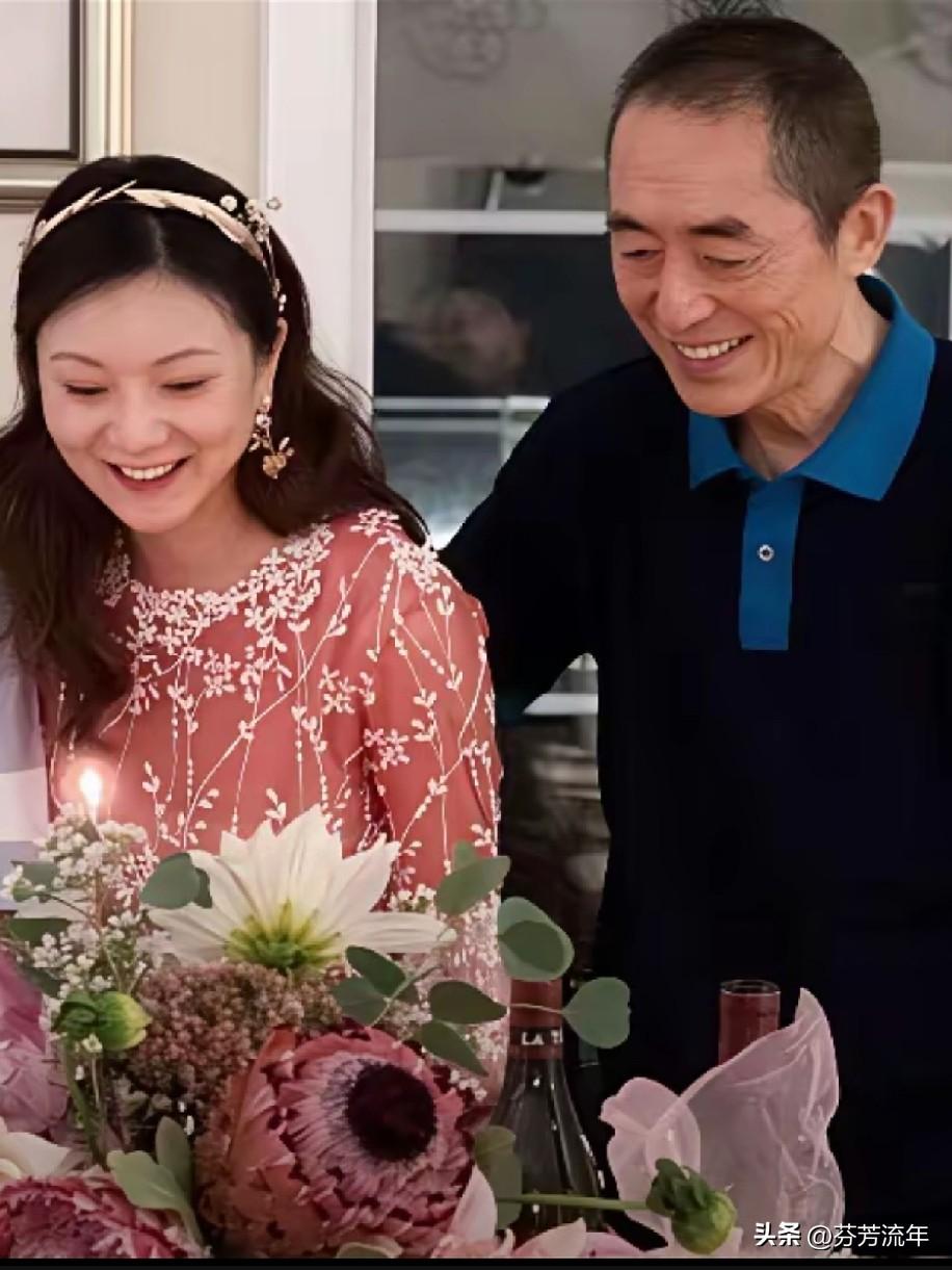 十九岁的陈婷，如花似玉的年龄，对爱情充满幻想。张导演成熟稳重，54岁的年龄，事业