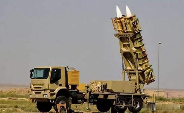 伊朗的反击，确实值得钦佩！二战以后，还没有一个国家敢同时轰炸美国在一个地区的所有