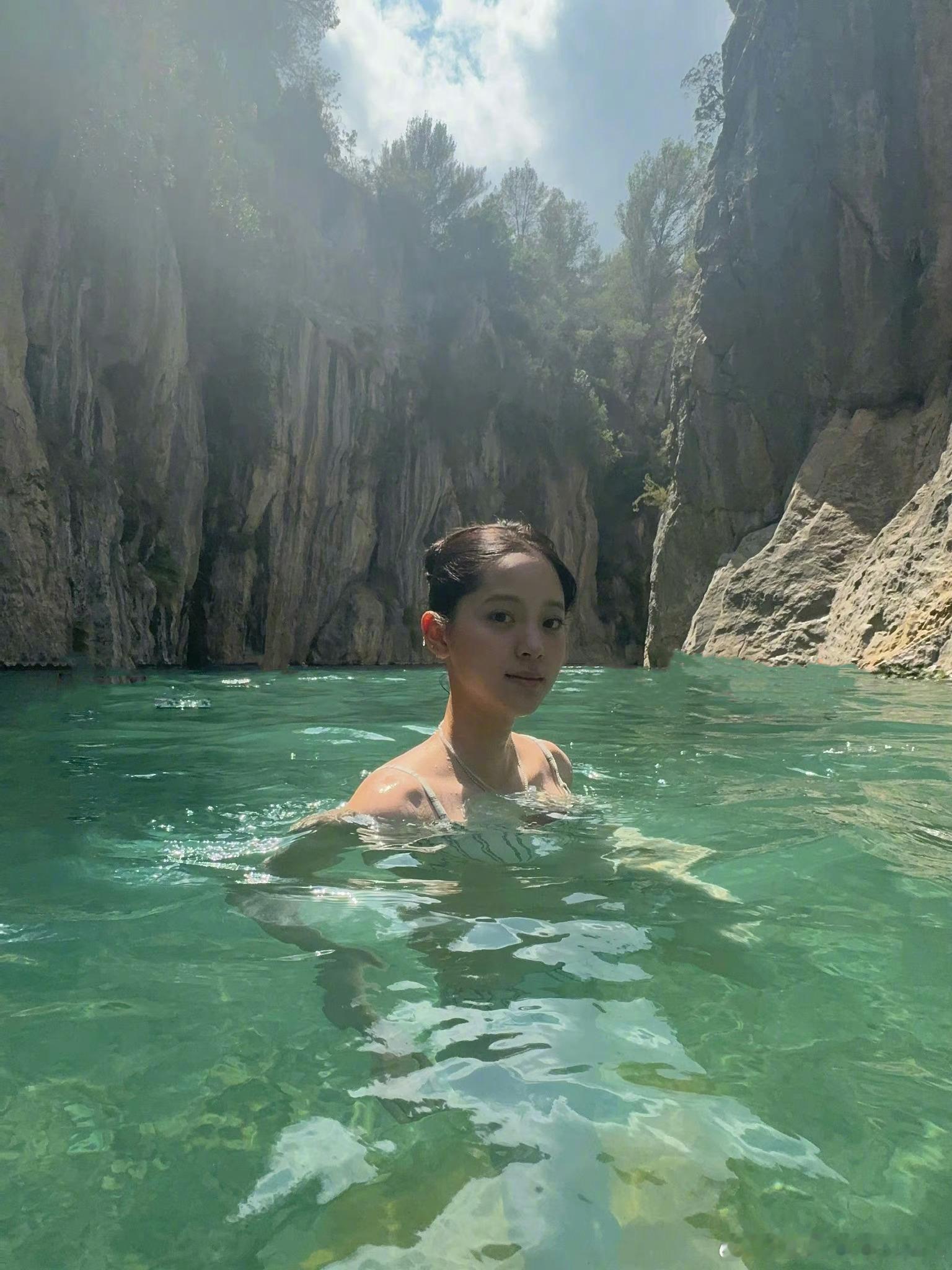 欧阳娜娜，夏日少女的模样 ​​​