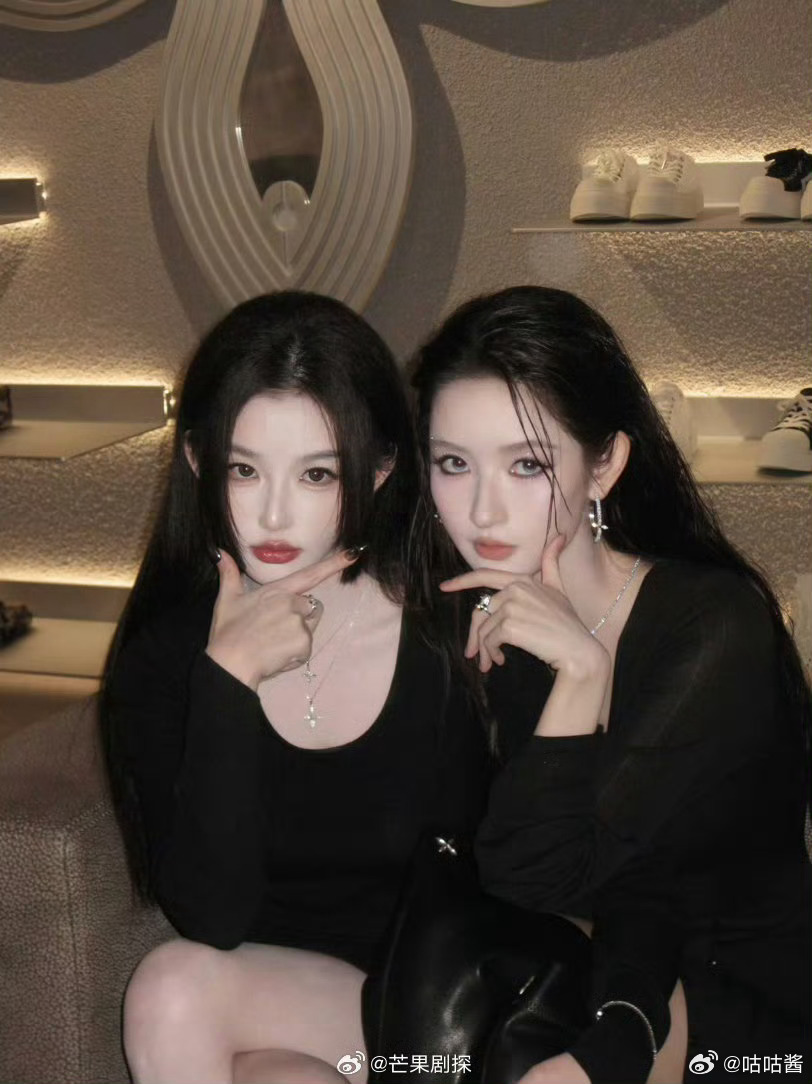 王玉雯恶女妆造王玉雯今天遇到了好多美美的人 这个恶女妆造怎么样，脸还是那么可爱 