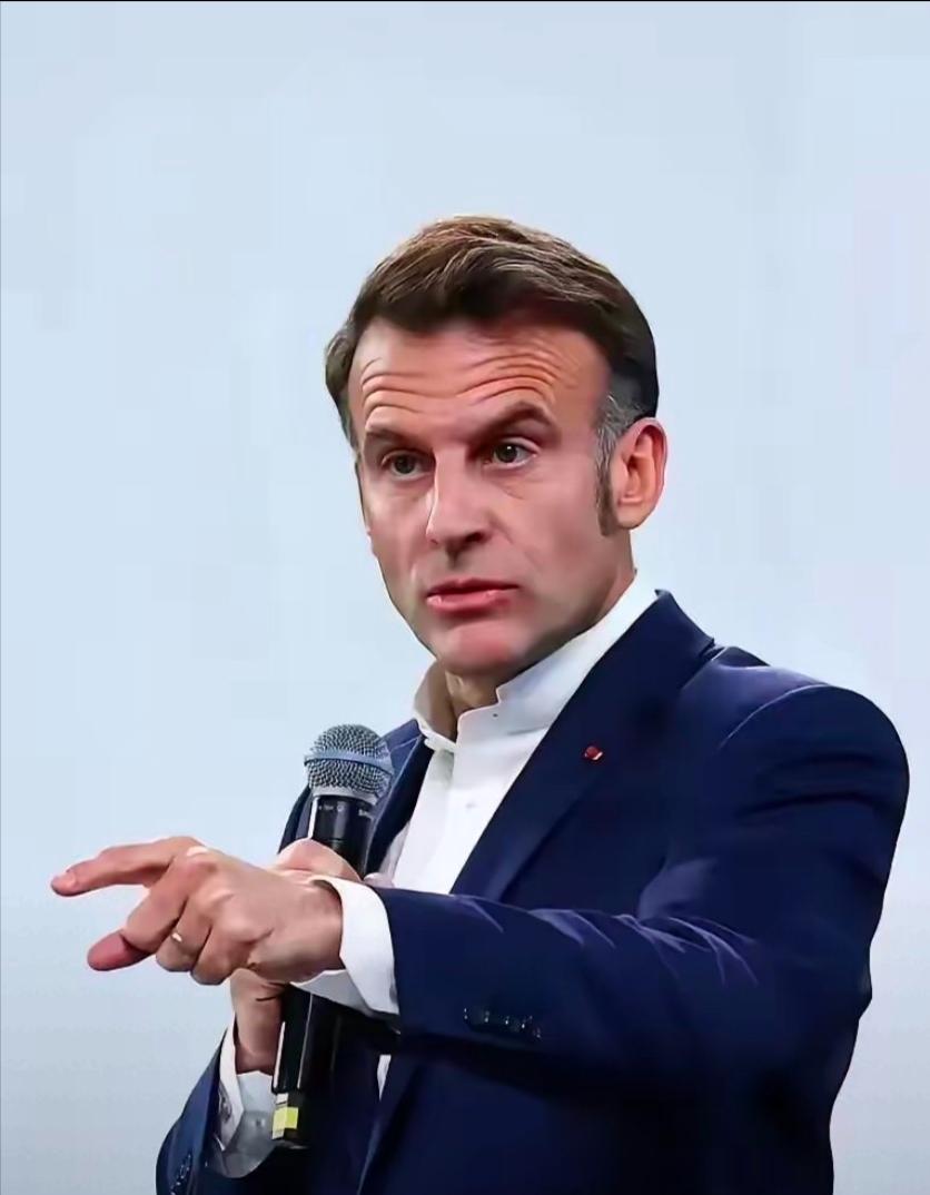 万万没想到马克龙从中国一回国态度就大变了！他在采访时警告说