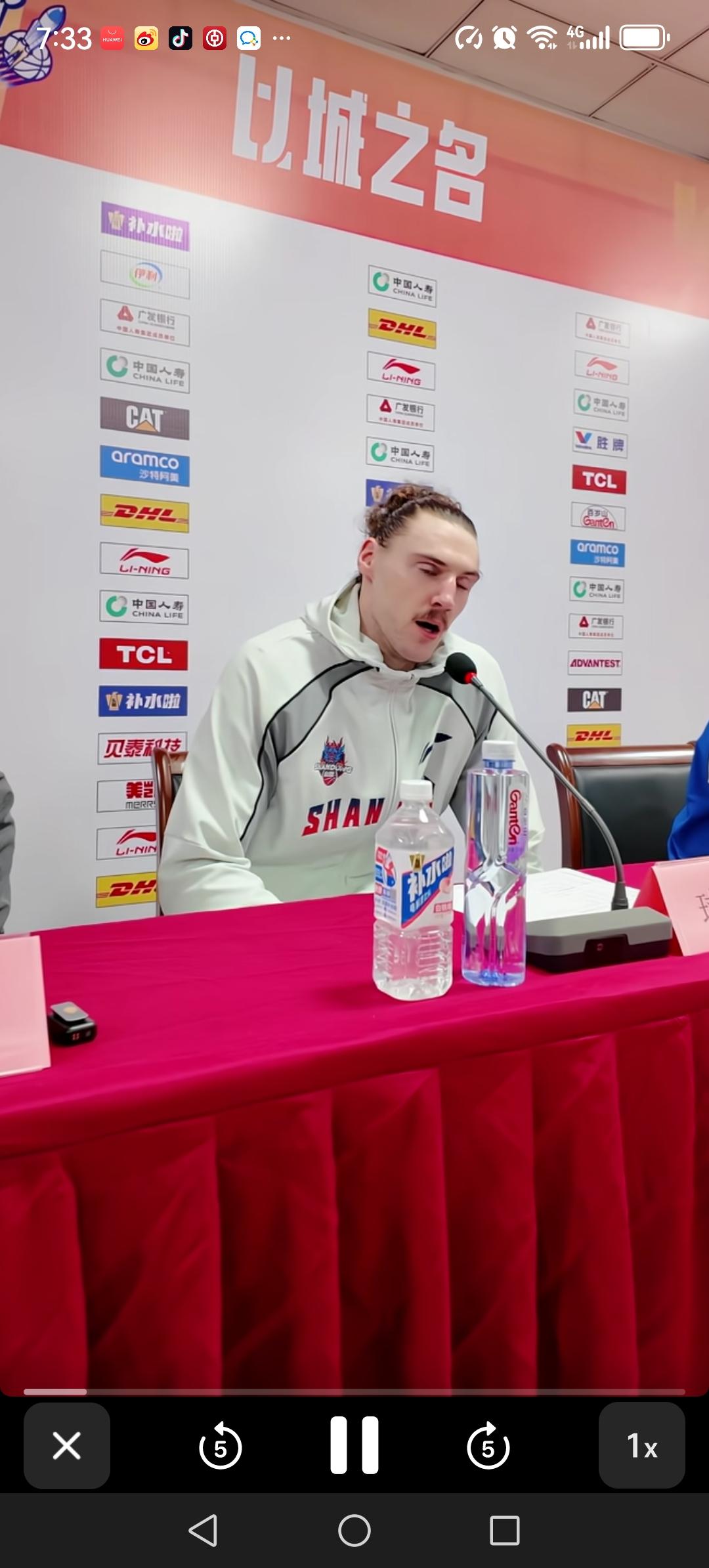 今晚山东高速主场迎战宿敌广东，今晚山东高速能够主场取胜吗？
上一场山东高速惨败宁