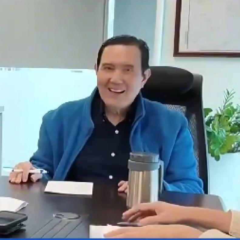 马英九失智？最新开会露面，神态、讲话，不是非常正常吗？可是为什么会站在所有人的对