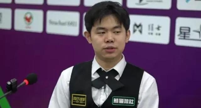 北京时间4月13日晚，刚刚结束了一场2016斯诺克世锦赛资格赛第三轮第一阶段，世