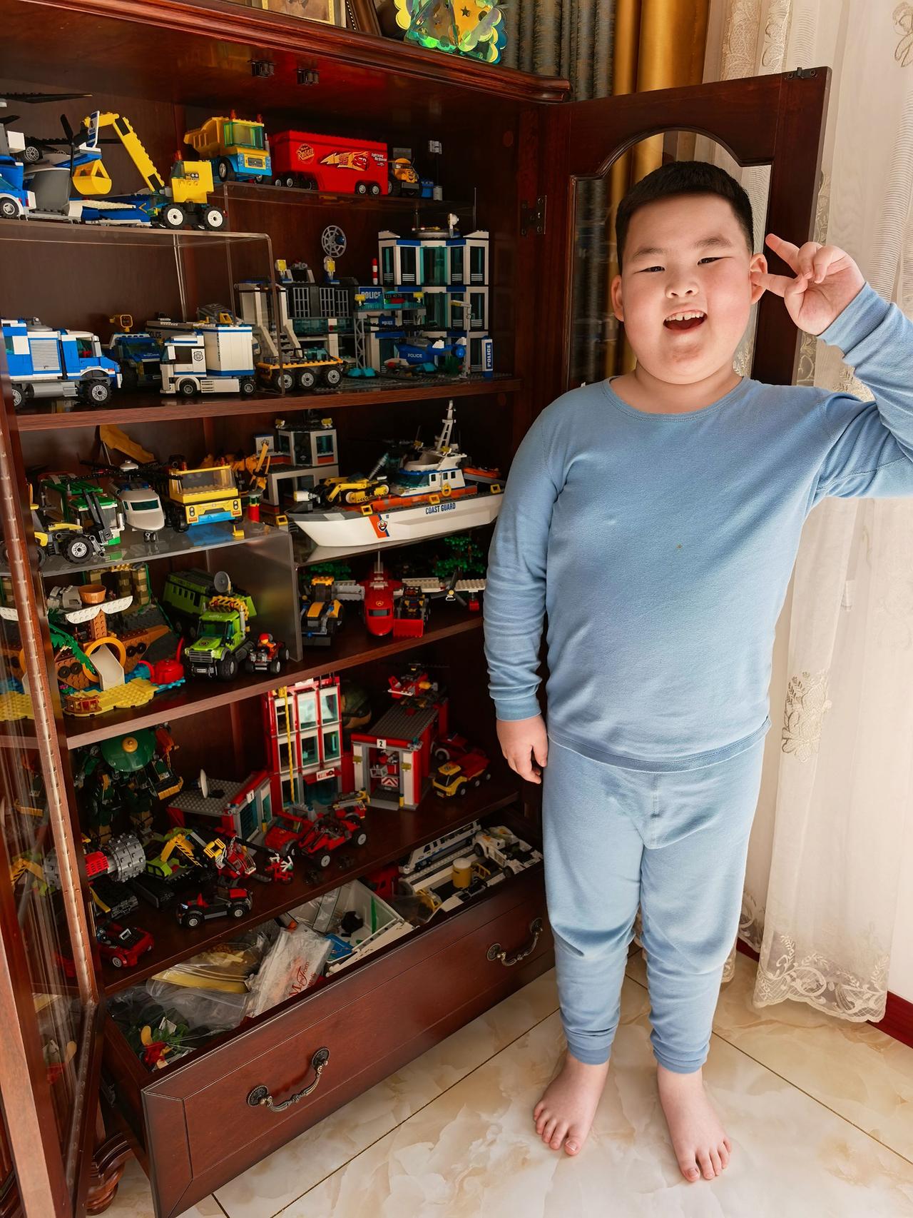 买玩具从来不是消费，是投资。
投资孩子的想象力，投资全家的快乐。
如果钱能变成孩