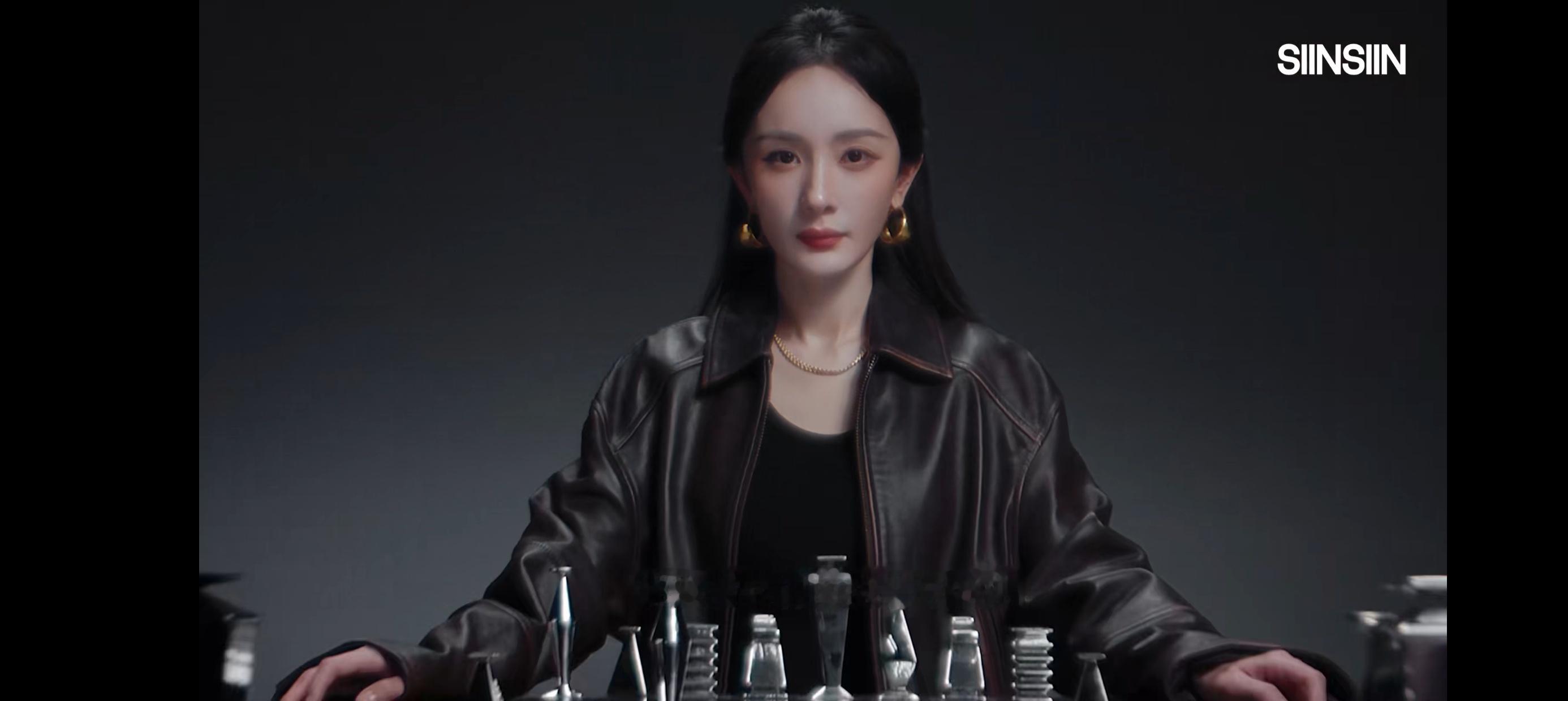 杨幂SIINSIIN全球品牌代言人幂…幂皇[流鼻血] ​​​