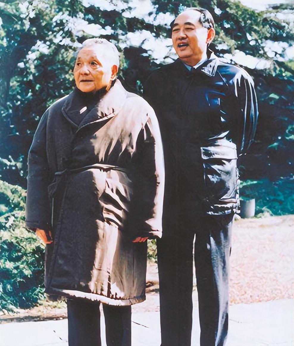 邓小平的2位秘书，一位官至正国级，一位官至副国级，分别是谁？

在我党浩瀚的历史