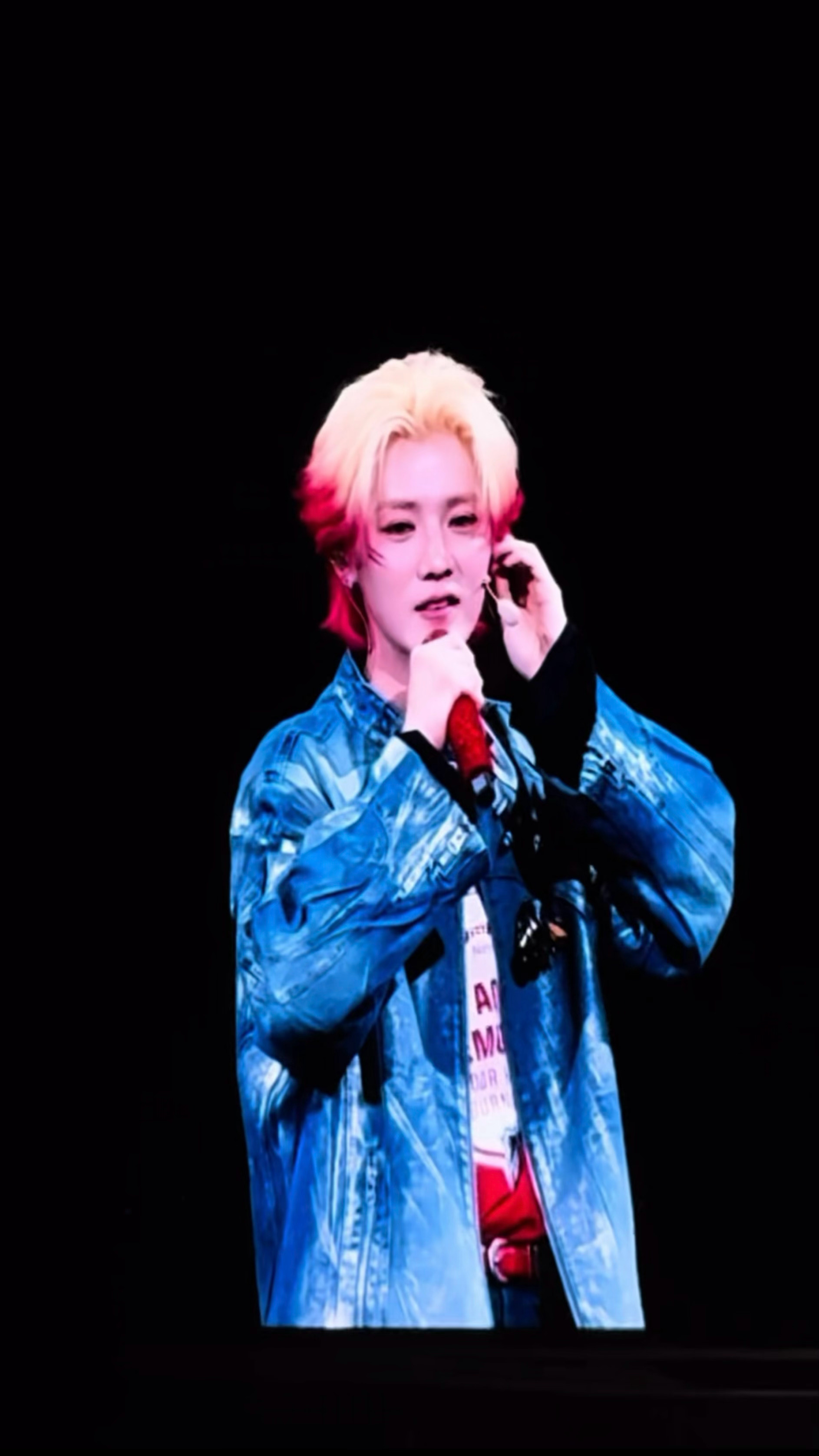 不是 鹿晗四巡西安清唱了夏夜怎么没人说啊好好听啊 dream一个鹿晗gapday
