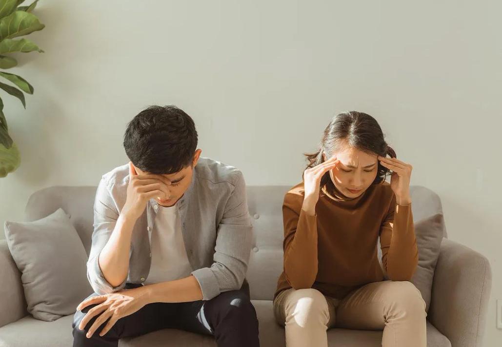 收入差距大的夫妻，真的不能白头吗？

我前阵子听了个事儿，心里堵了好几天，说出来