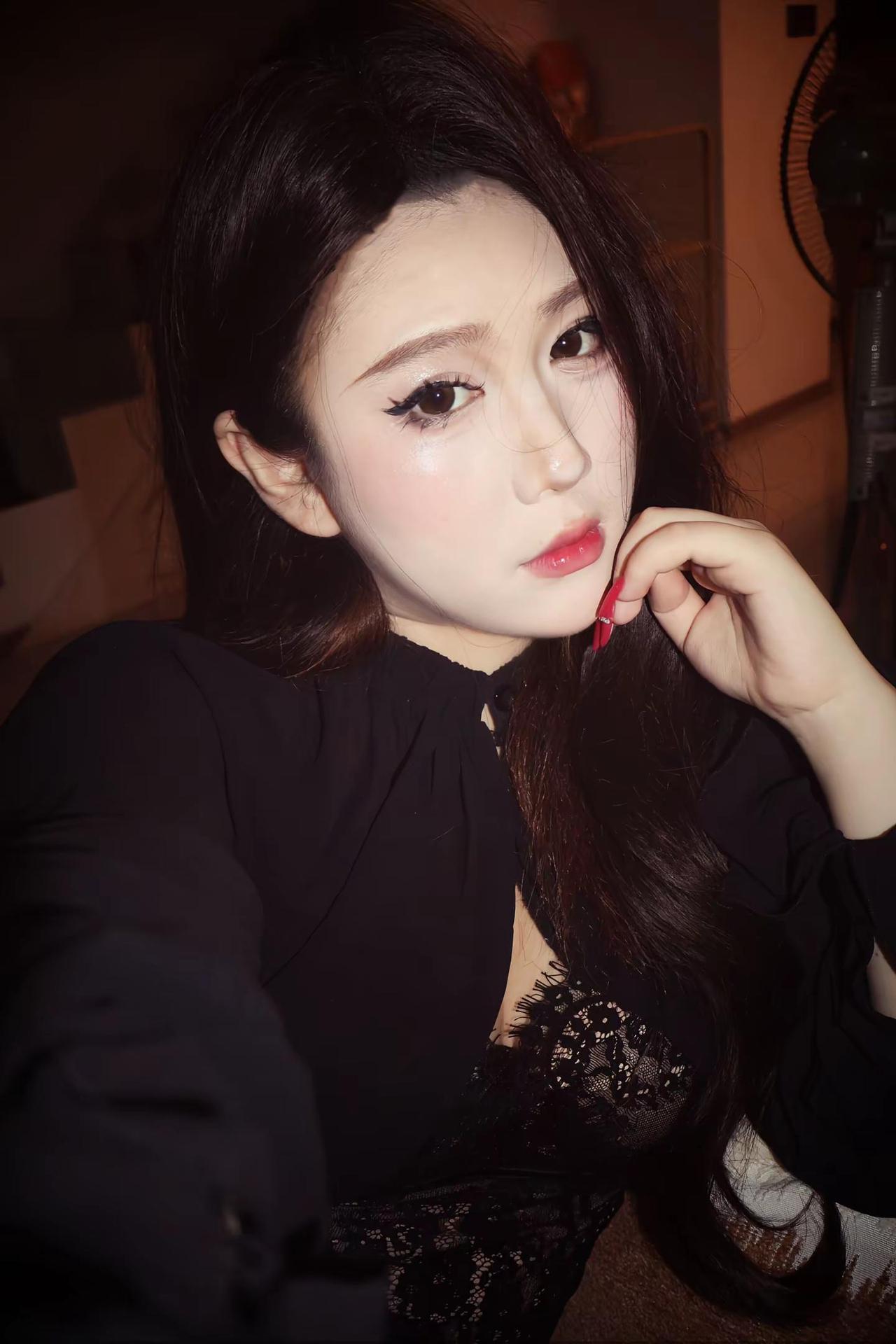 你觉得我这样的女人需要你的认可吗