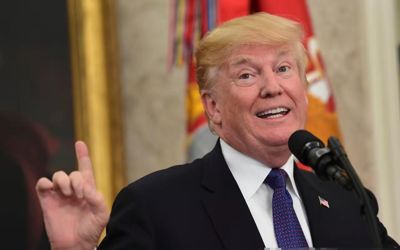 外媒今天（4月19日）报道：“美国总统特朗普警告伊朗，不要利用在霍尔木兹海峡问题