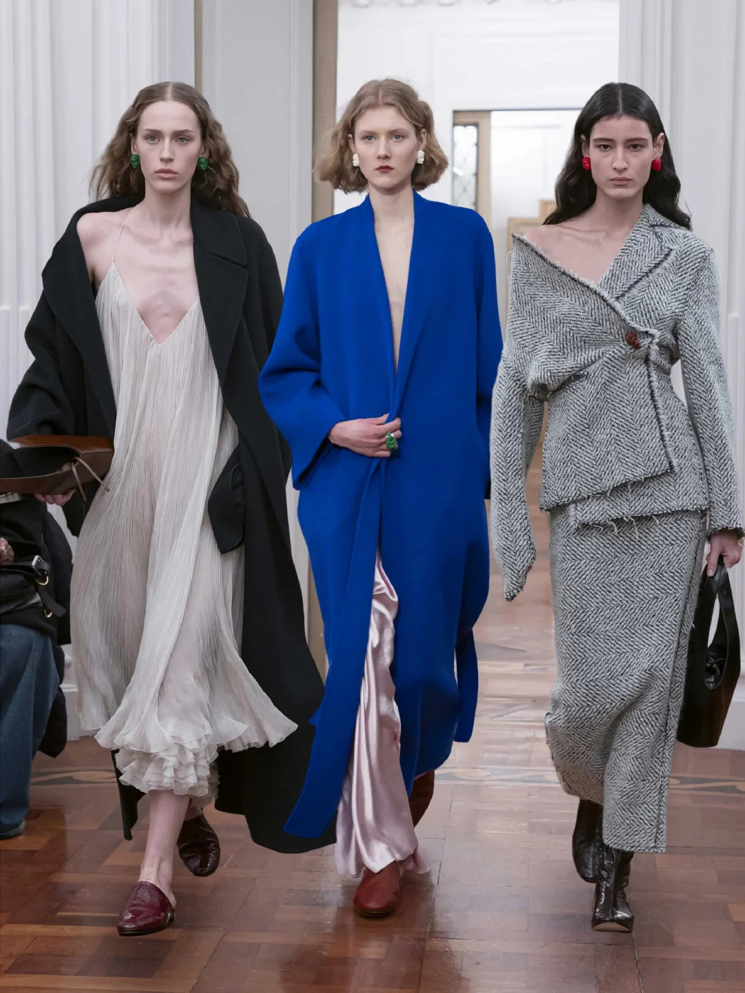 现代浪漫主义Alberta Ferretti Fall 2025