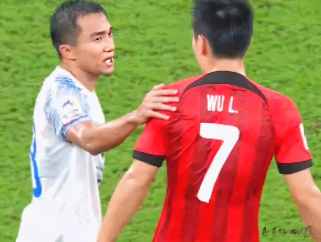 奈何上海海港被淘汰，这个位置本应该属于国足一哥武磊，怎能轮到他！
  亚足联官方