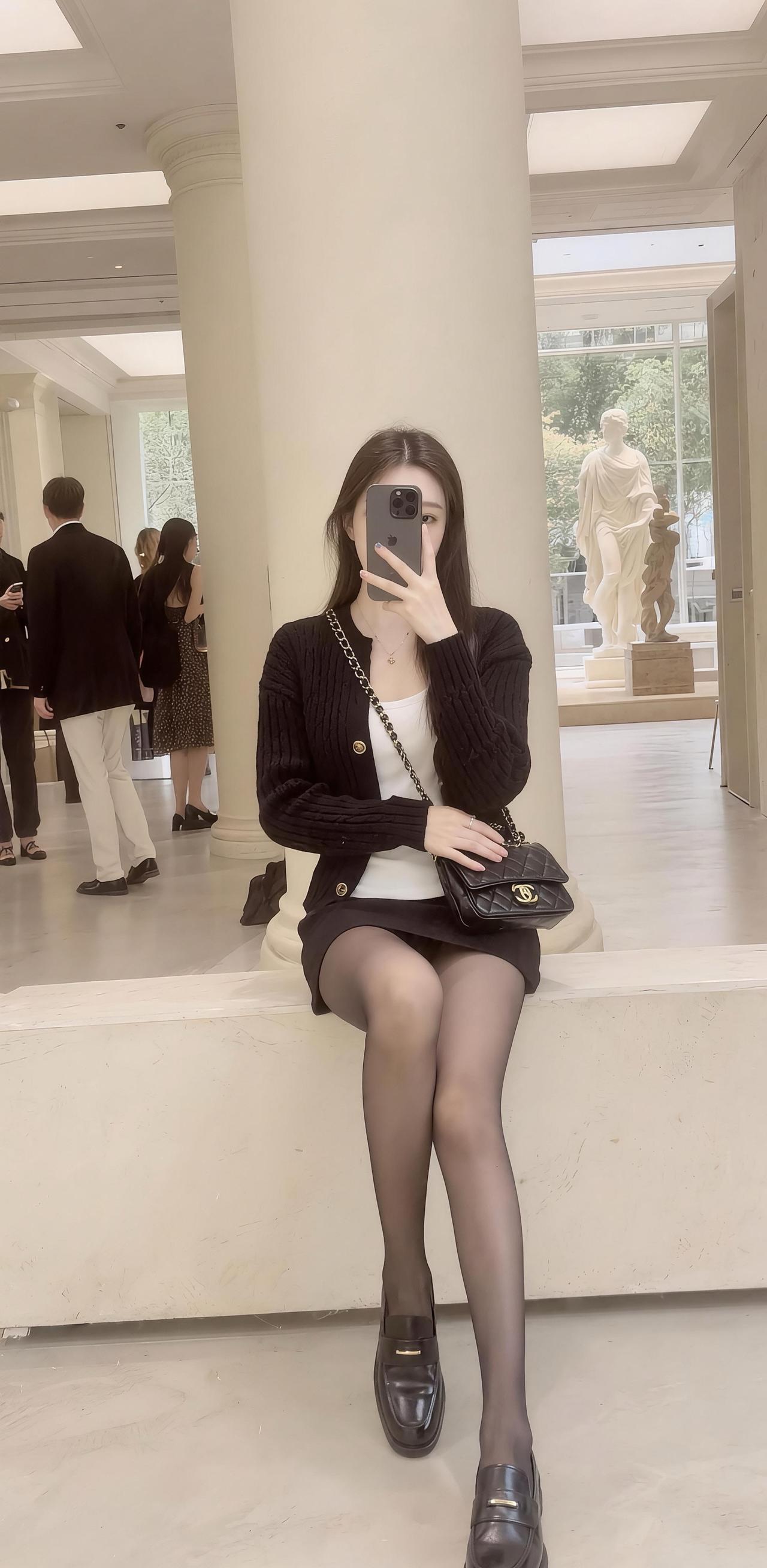 AI室内自拍照 随变ai随便玩 AI创作特效