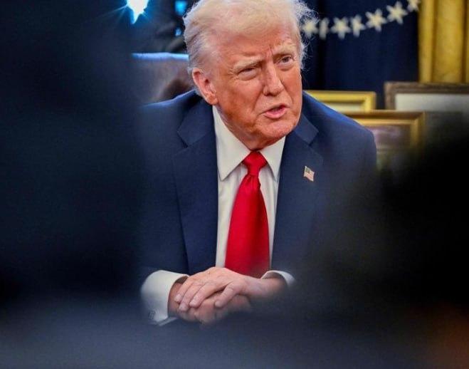 近期，美国在军事外交领域动作不断，一系列看似强硬的举措背后，究竟隐藏着怎样的战略