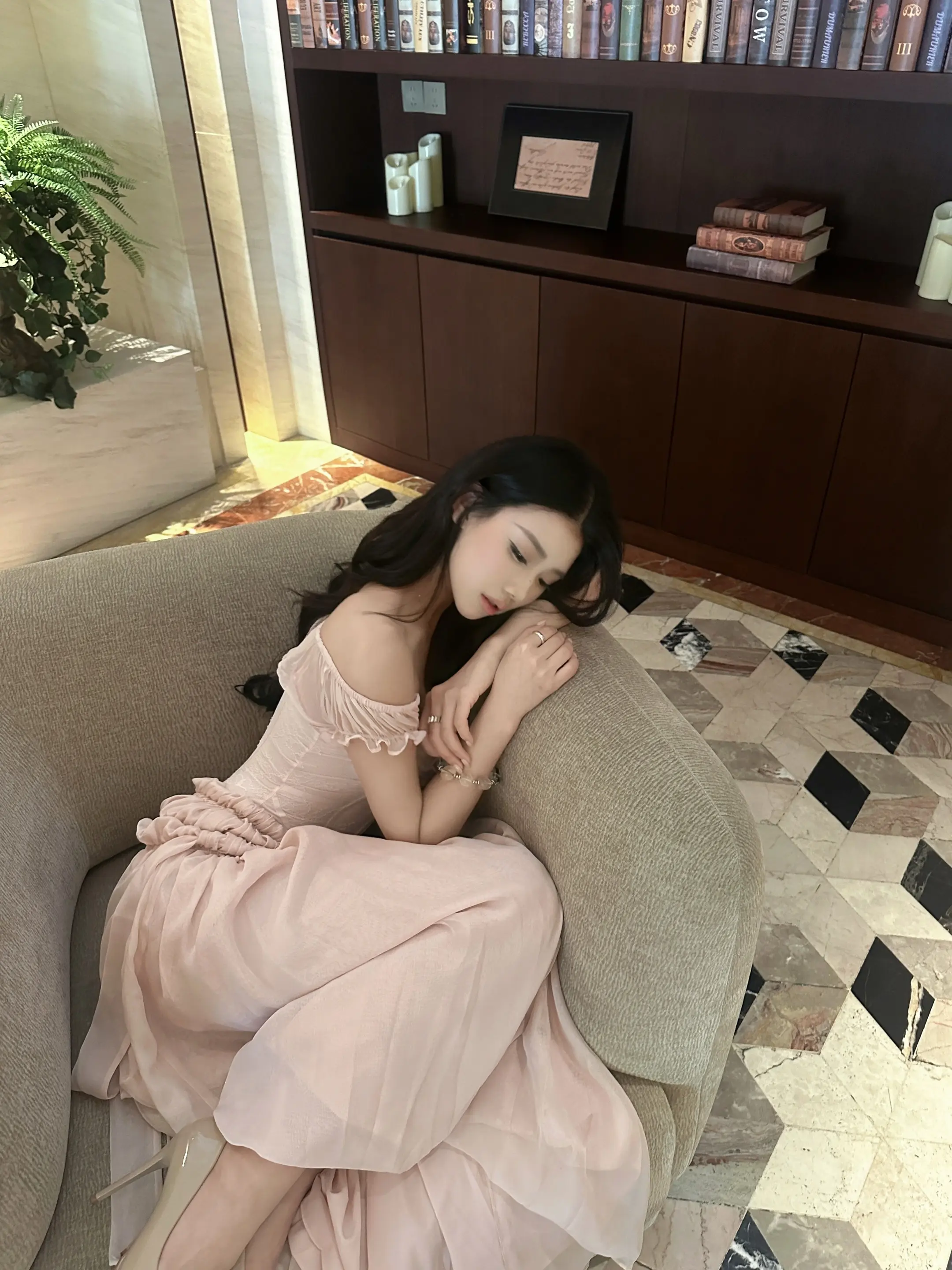 人总要和不属于自己的东西说再见