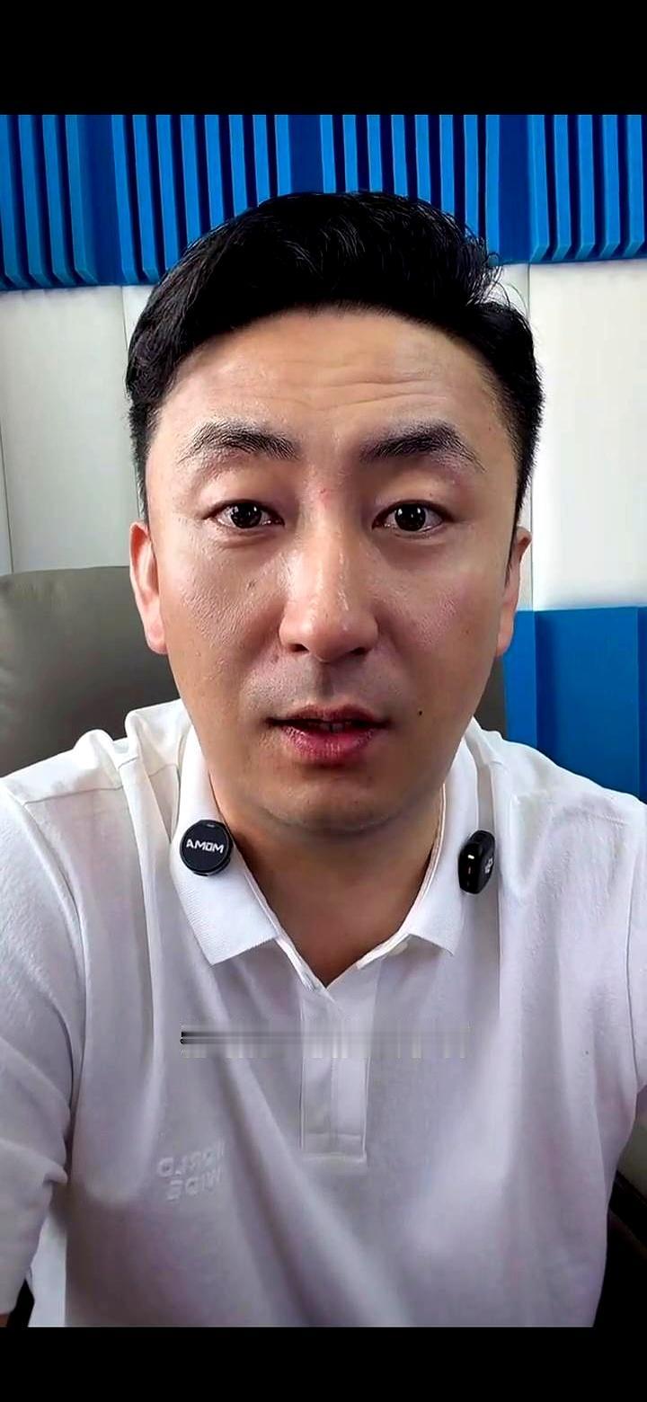 当年向家一道“江湖封杀令”，大半个香港娱乐圈吓得连夜退群，凭啥谢贤敢顶风作案，大