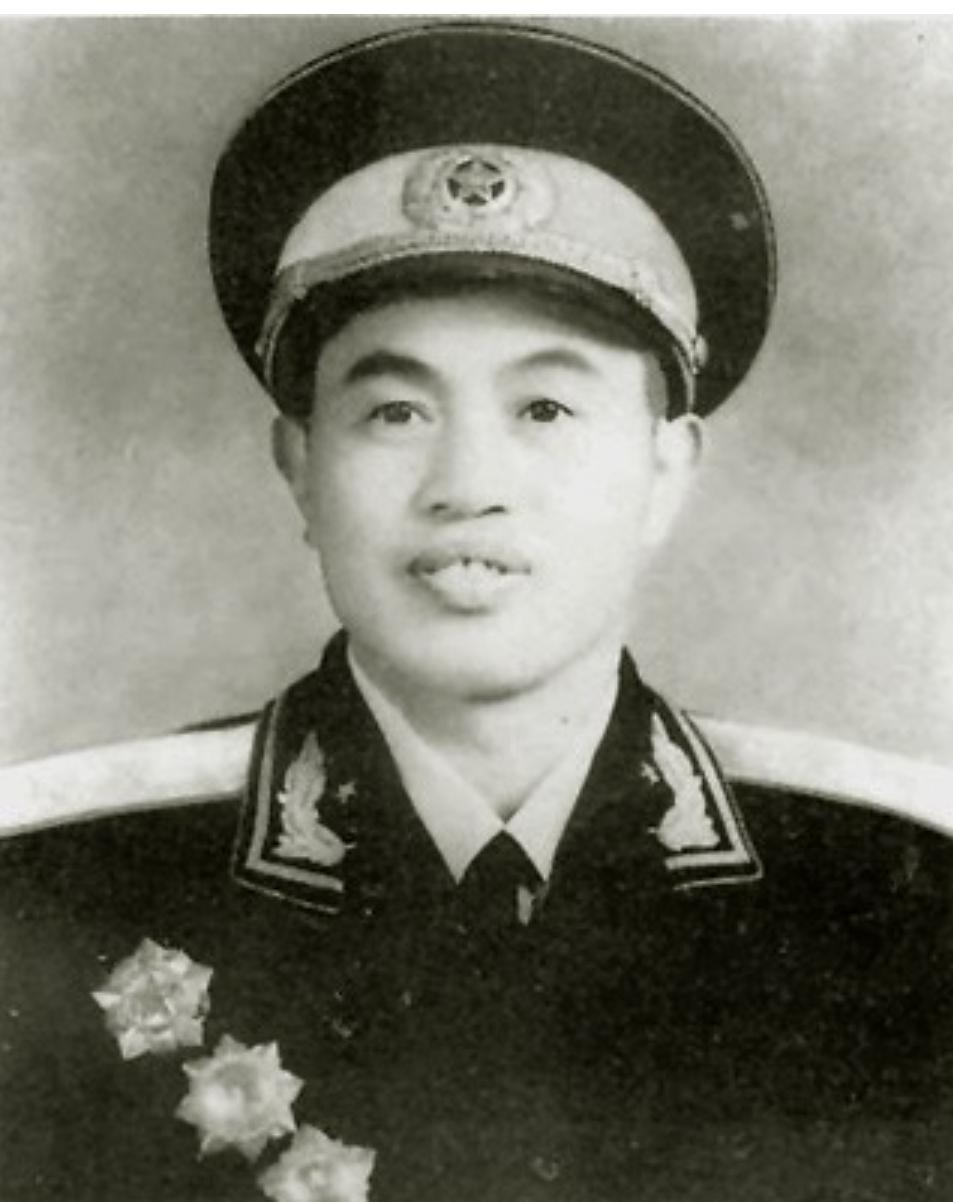 皮定均（1914—1976），安徽省金寨县人。1928年参加中国共产主义青年团，